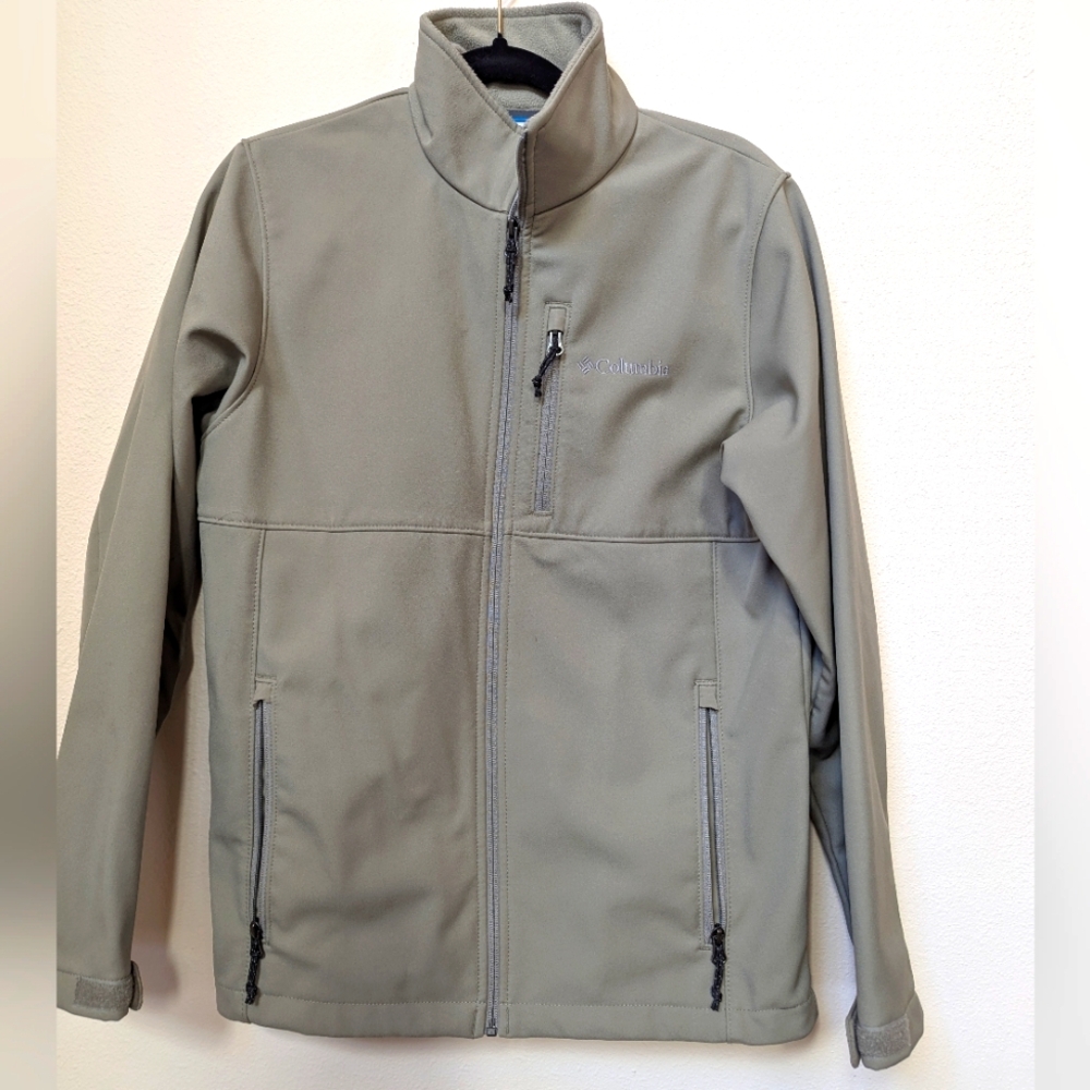 Columbia full zip light jacket